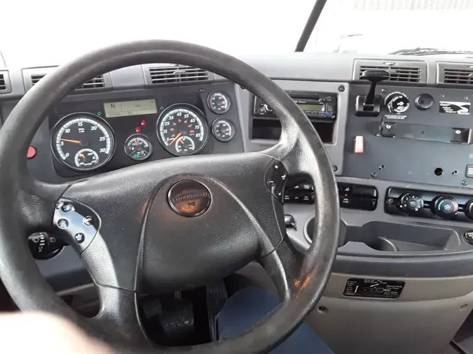 2017 FREIGHTLINER/MERCEDES CASCADIA 113