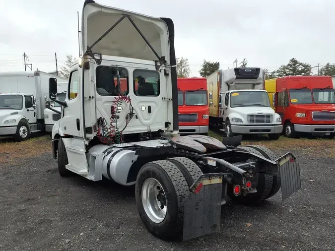 2020 FREIGHTLINER/MERCEDES NEW CASCADIA 116