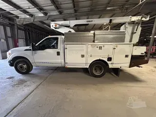 2011 VERSALIFT TEL35NE