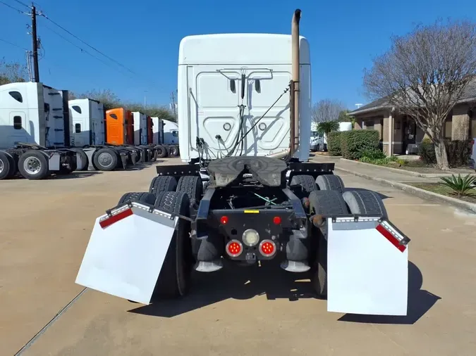 2020 FREIGHTLINER/MERCEDES CASCADIA 113" DAYCAB