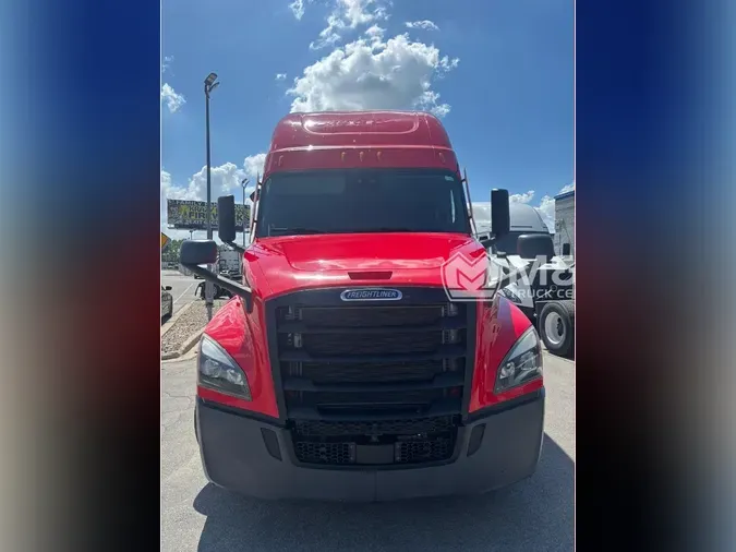 2022 FREIGHTLINER Cascadia 126