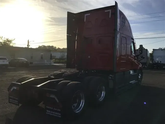 2021 FREIGHTLINER CASCADIA