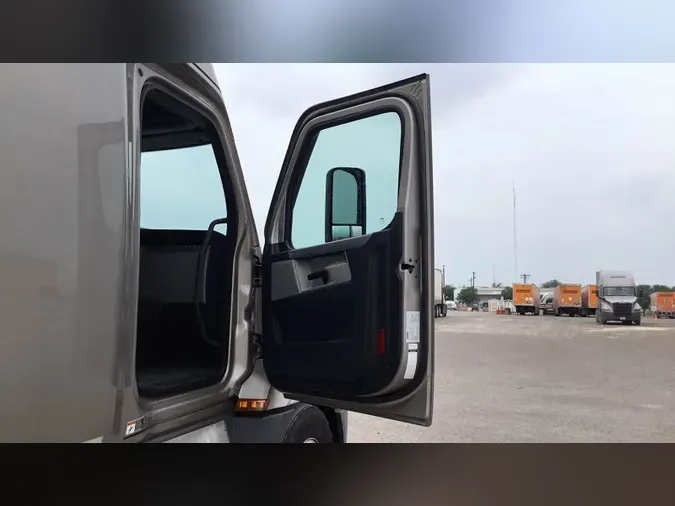 2021 Freightliner Cascadia