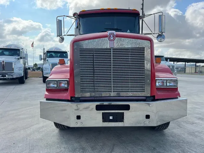 2020 Kenworth T800