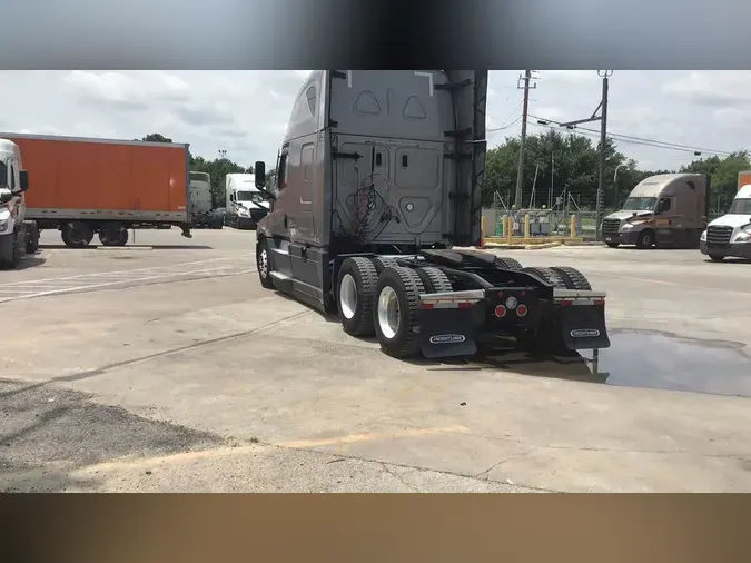 2024 Freightliner Cascadia