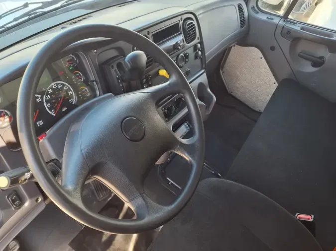 2020 FREIGHTLINER M2 106