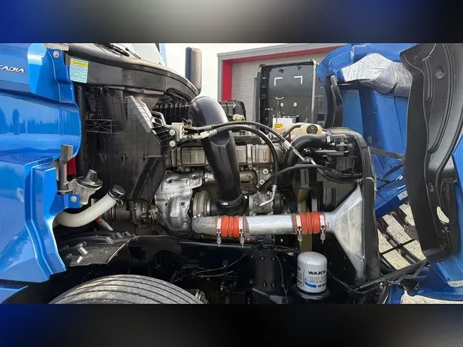 2021 FREIGHTLINER CA126