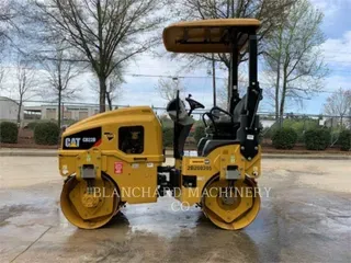 2016 Caterpillar CB22B