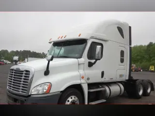 2015 FREIGHTLINER CASCADIA