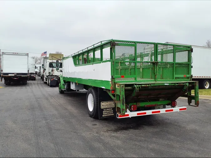 2014 FREIGHTLINER/MERCEDES M2 106