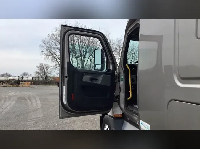 2022 Freightliner Cascadia 1266a1822f6b98c898824a7d882ce992650