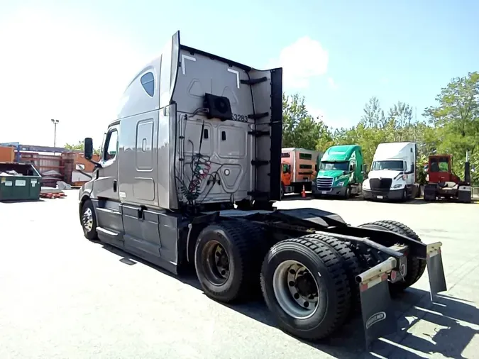 2022 Freightliner Cascadia 126