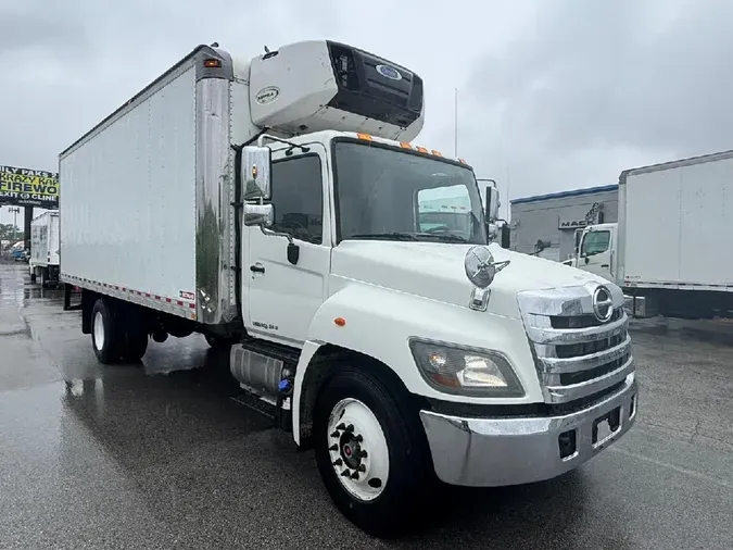 2016 HINO 338 Reefer