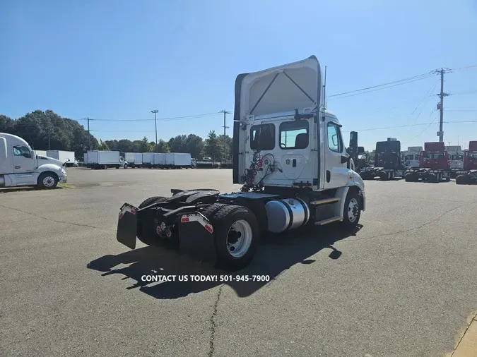 2018 FREIGHTLINER CASCADIA 113