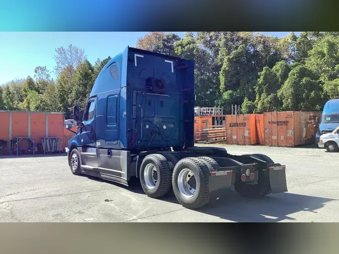 2023 Freightliner Cascadia 126