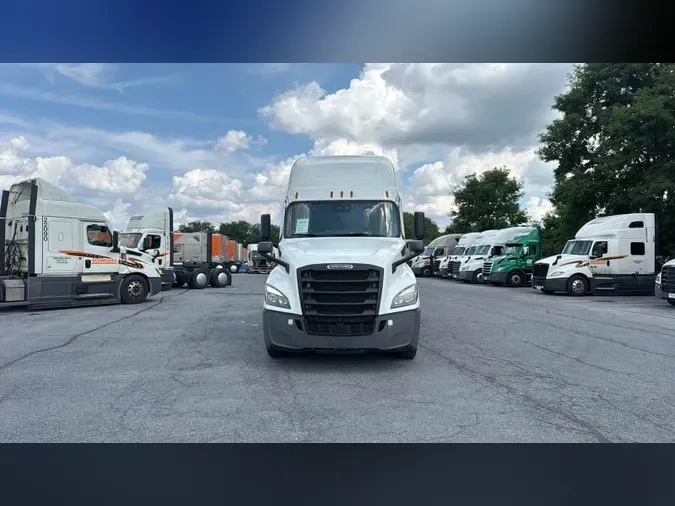 2023 Freightliner Cascadia 126