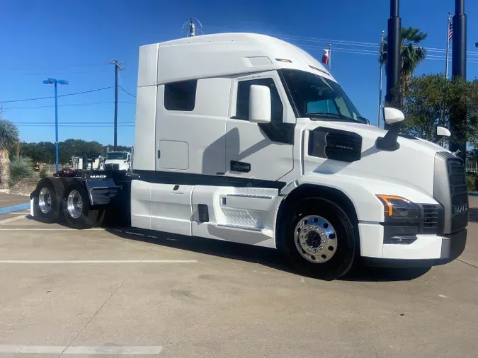 2026 Mack Pioneer HB64T6a21682e22dc7af7fbde827205a470d5