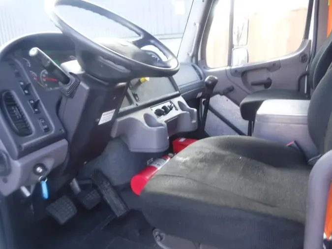 2017 FREIGHTLINER/MERCEDES M2 106