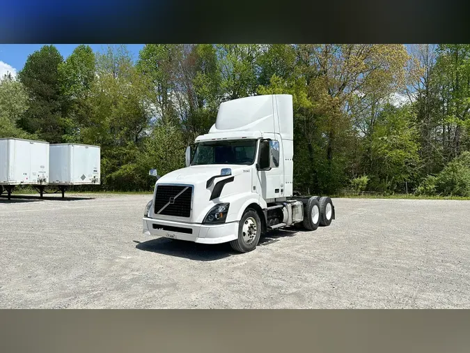 2016 Volvo VNL300