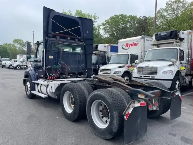 2017 FREIGHTLINER M2-112