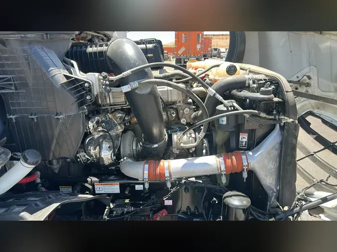 2022 Freightliner Cascadia 126