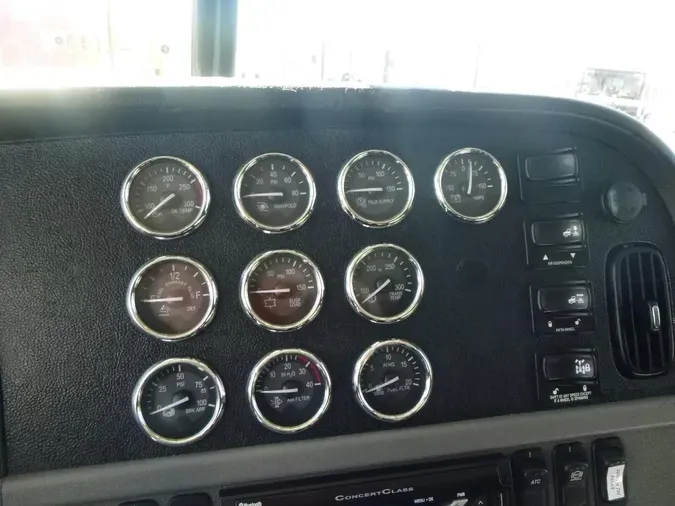 2020 Peterbilt 3896a2963c35884eb4d8037cb9d0b35138d