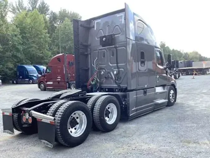 2020 Freightliner Cascadia