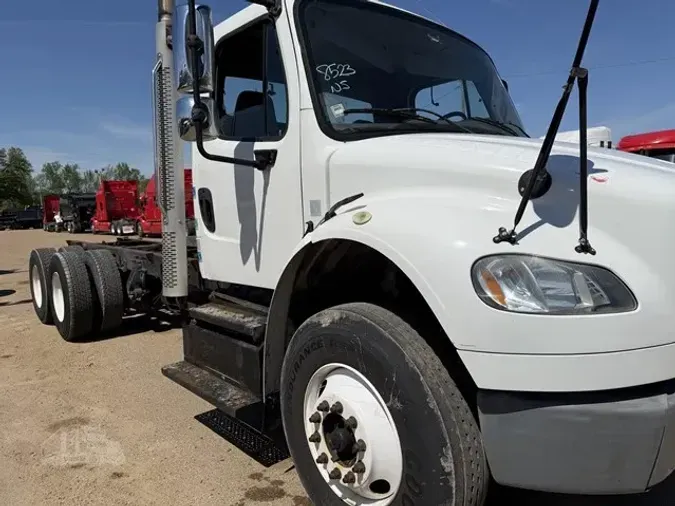 2013 FREIGHTLINER BUSINESS CLASS M2 106