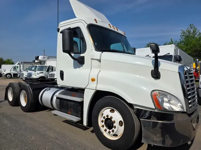 2018 FREIGHTLINER CASCADIA 125