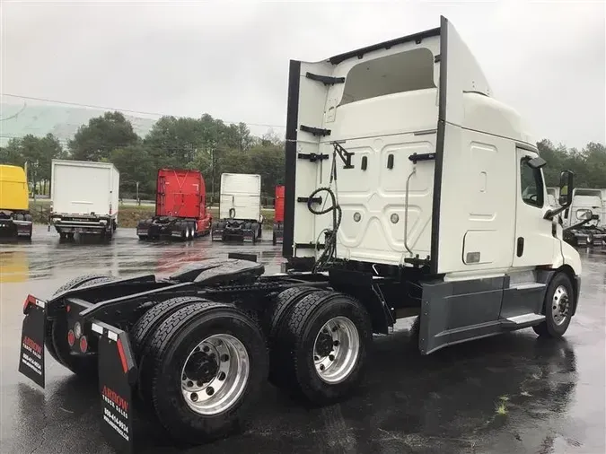 2020 FREIGHTLINER CA116