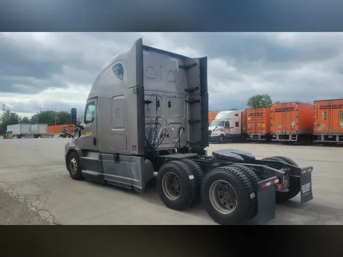 2020 Freightliner Cascadia 126