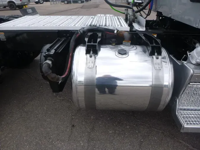 2021 Peterbilt 567