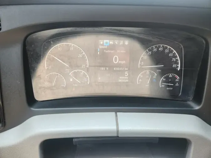 2021 FREIGHTLINER Cascadia 126