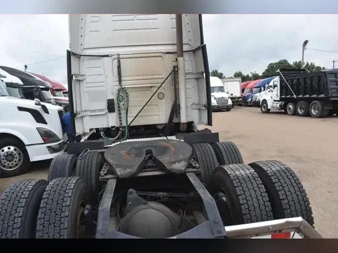 2021 VOLVO VNL64T860