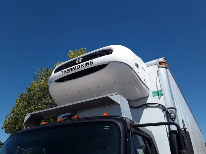 2018 FREIGHTLINER M2 106