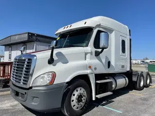 2017 Freightliner CASCADIA 125