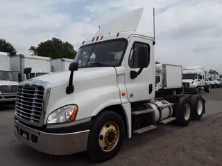 2016 Freightliner CASCADIA 125
