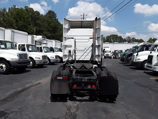 2020 VOLVO VNR64T-640