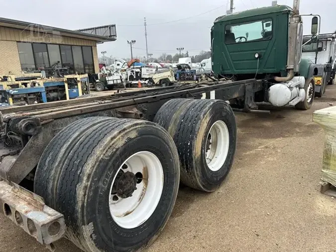 2004 MACK GRANITE CV713