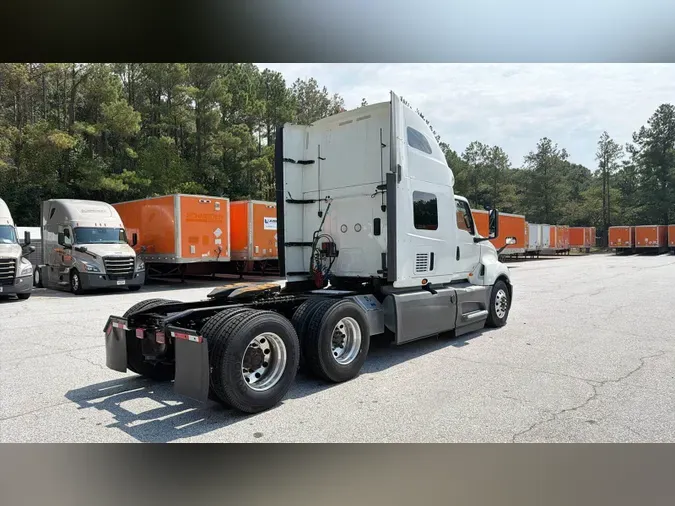2022 International LT