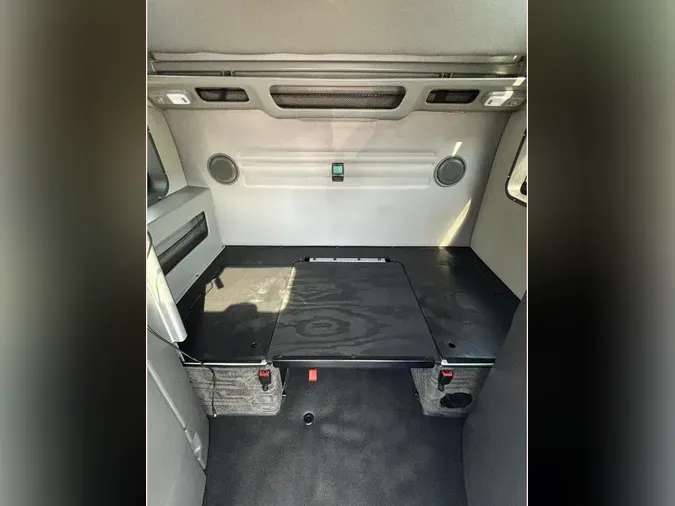2019 VOLVO VNL64T860