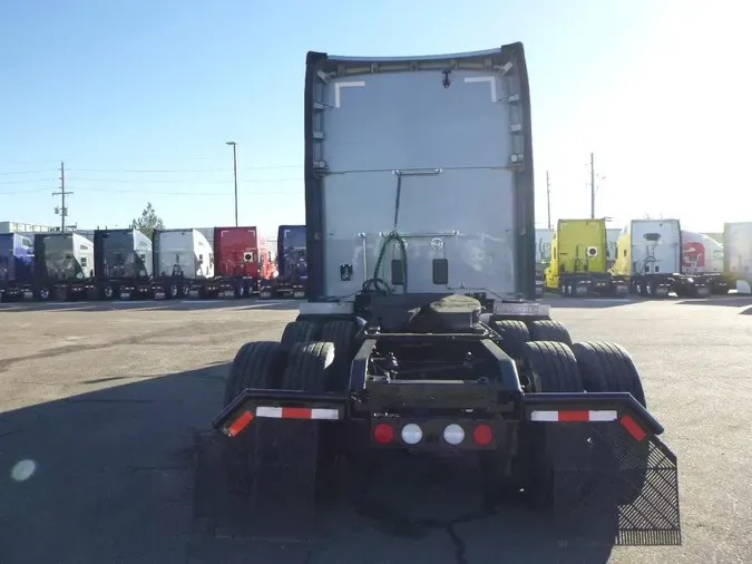 2022 Kenworth T680