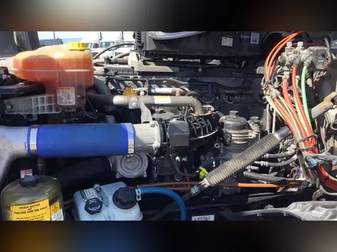 2020 Freightliner Cascadia 126