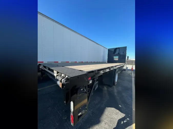 2016 FREIGHTLINER/MERCEDES M2 106