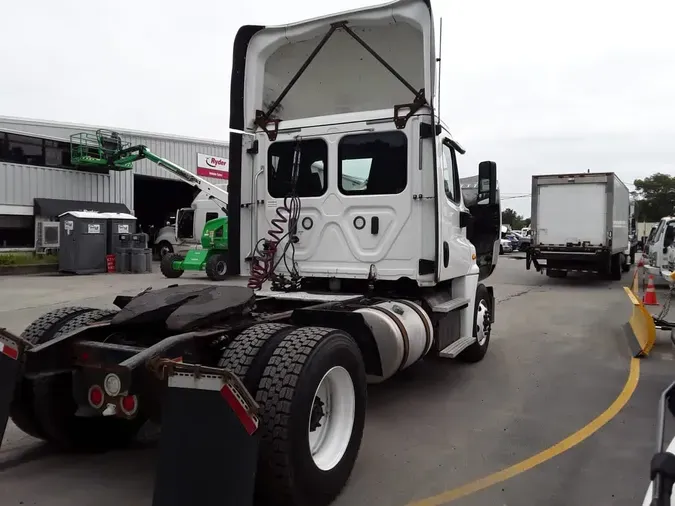 2018 FREIGHTLINER CASCADIA 125