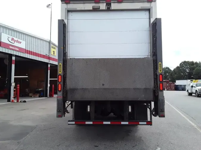 2017 FREIGHTLINER/MERCEDES M2 106