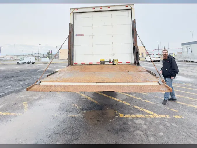 2019 FREIGHTLINER/MERCEDES M2 106