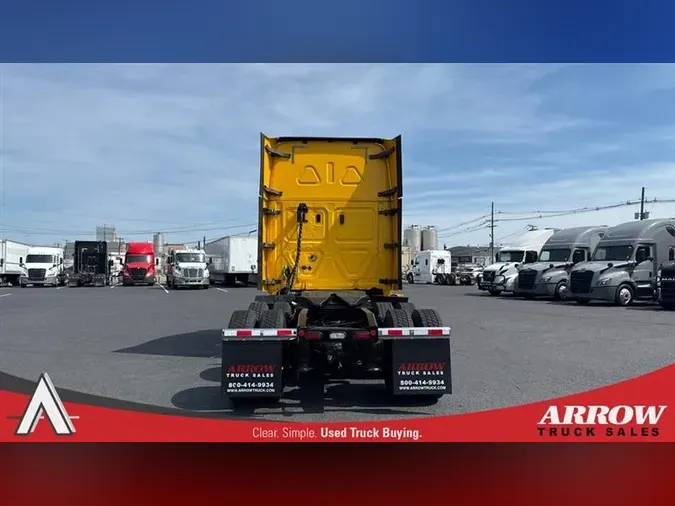 2020 FREIGHTLINER CA126