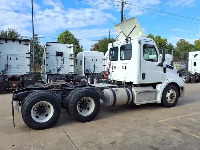 2020 FREIGHTLINER/MERCEDES NEW CASCADIA PX126646a540cc37feaa6434e5ceb8a77cc638c