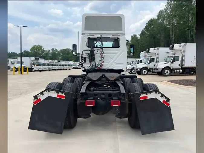 2019 NAVISTAR INTERNATIONAL LT625 DAYCAB T/A6a56e3dfeabdbf920e6ad3f3cefd4d17